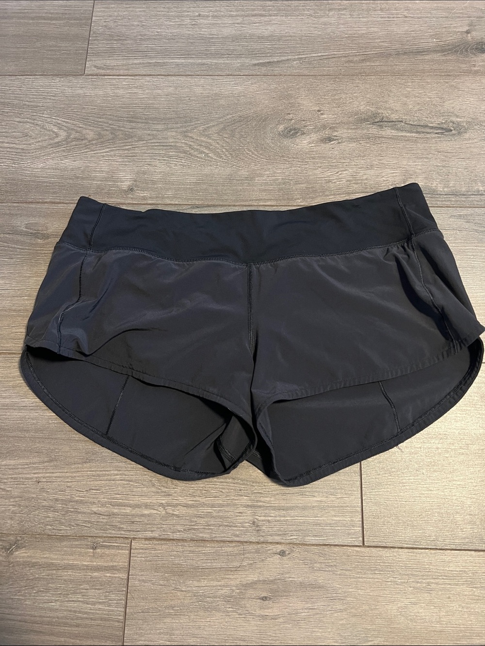 Lululemon Speedup Lowrise 2.5” Short